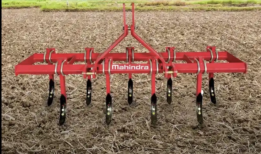 Cultivator - Multi-tyne cultivator for soil loosening